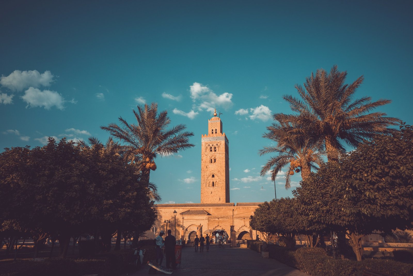 10 Reasons to Book a Day Trip from Marrakech to the Agafay Desert